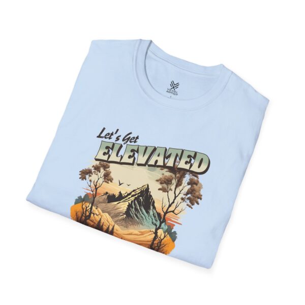 Adventure Awaits T-Shirt For Travellers - Image 12